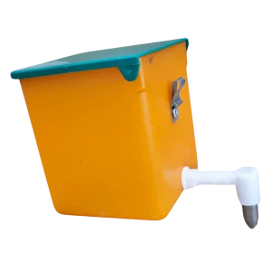 napájačka pre zajace 0,5l 90 stupnovy uhol